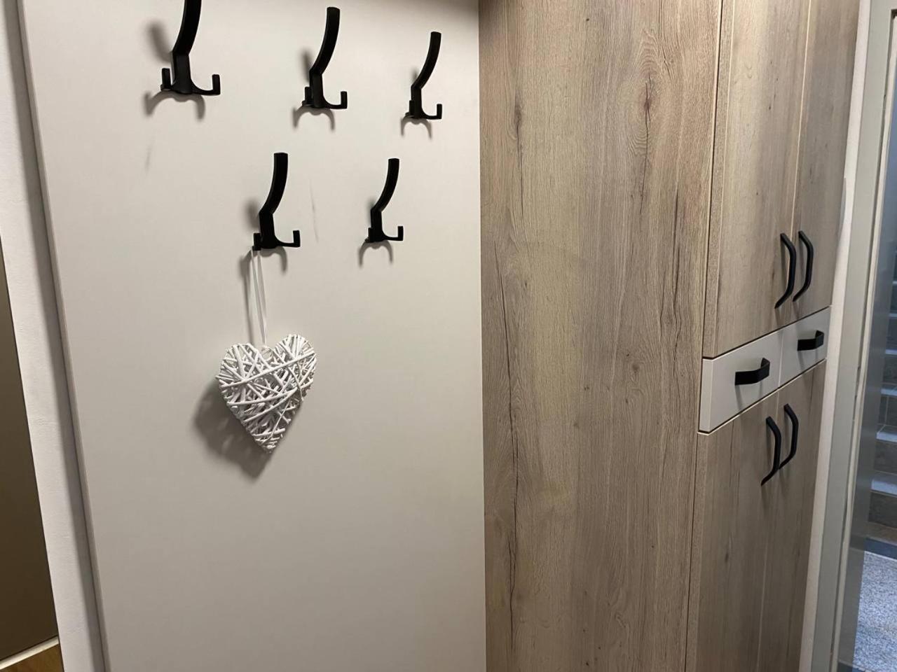 Perla Hradce 101 Apartment Hradec Kralove Bagian luar foto