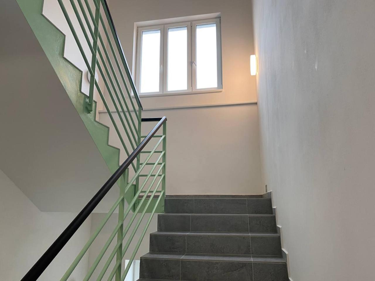 Perla Hradce 101 Apartment Hradec Kralove Bagian luar foto