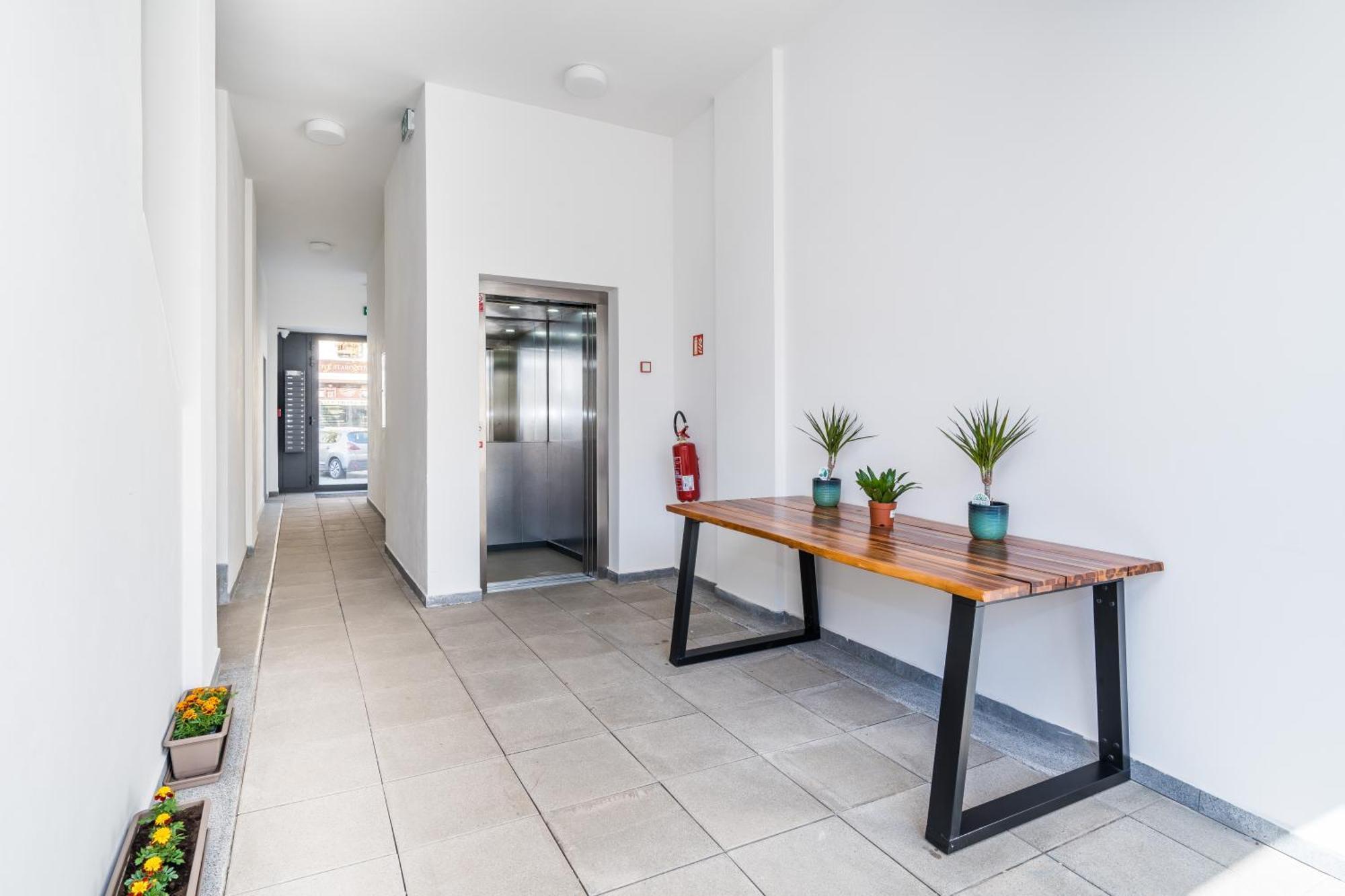 Perla Hradce 101 Apartment Hradec Kralove Bagian luar foto