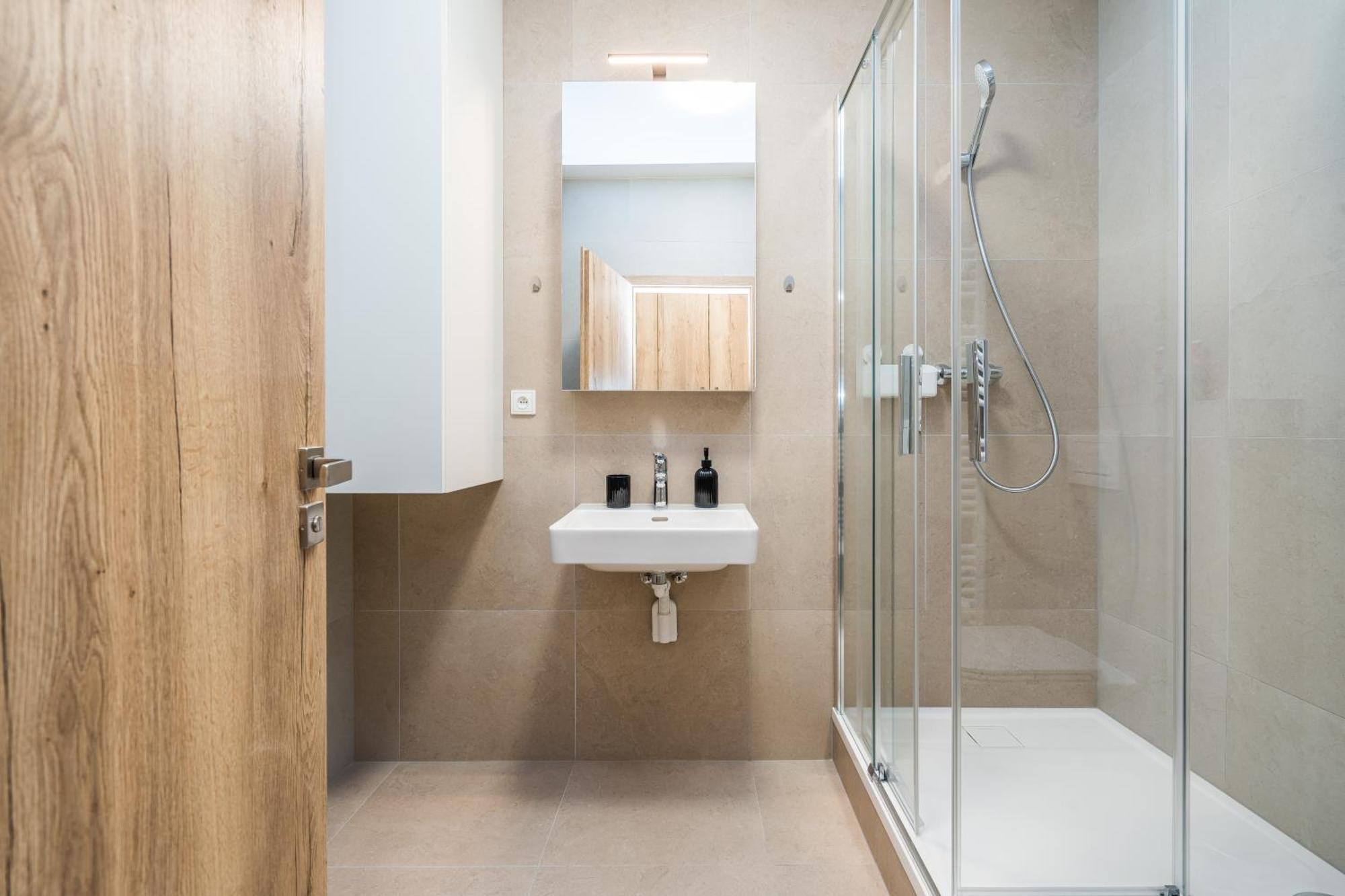Perla Hradce 101 Apartment Hradec Kralove Bagian luar foto