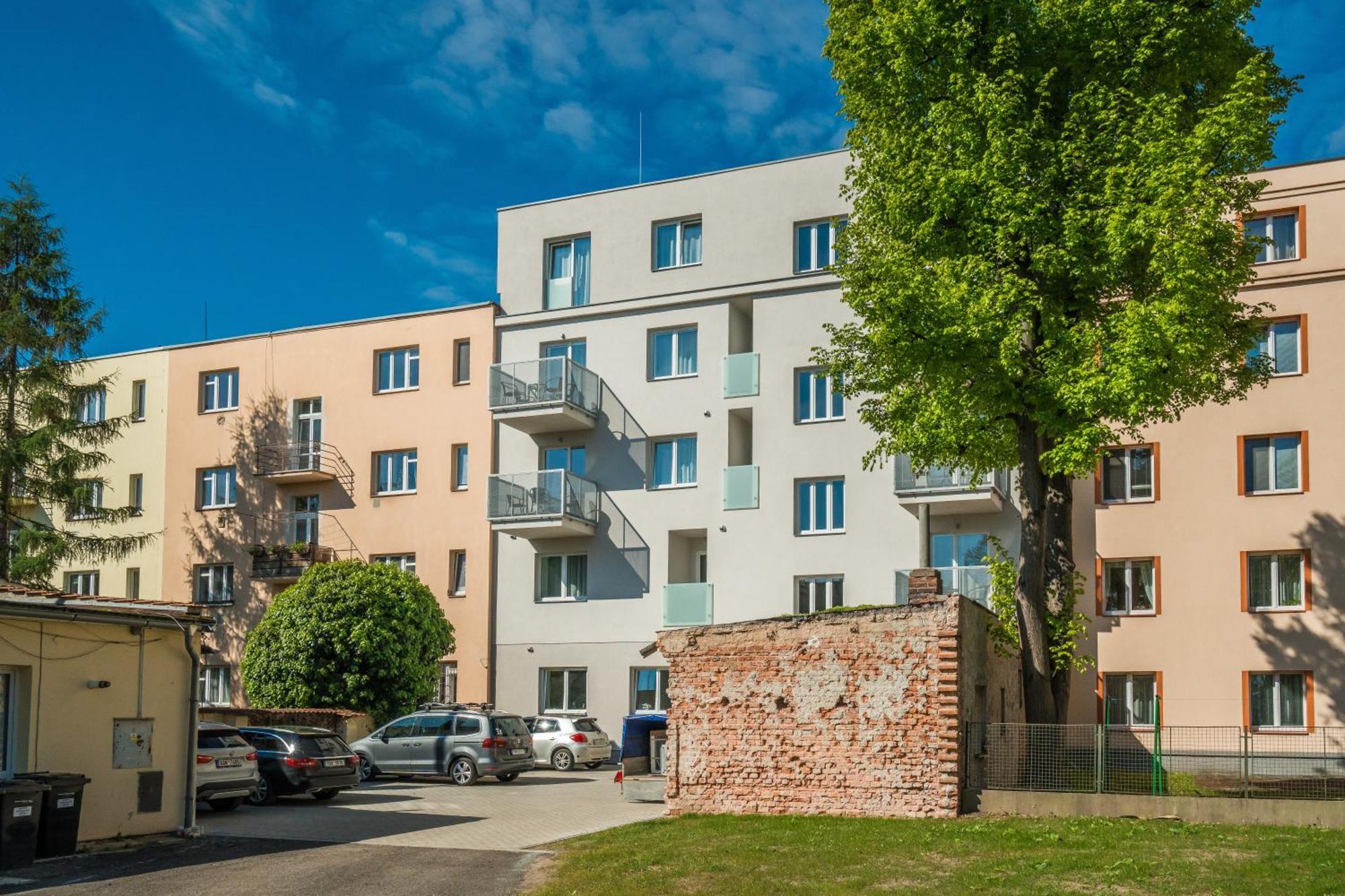 Perla Hradce 101 Apartment Hradec Kralove Bagian luar foto