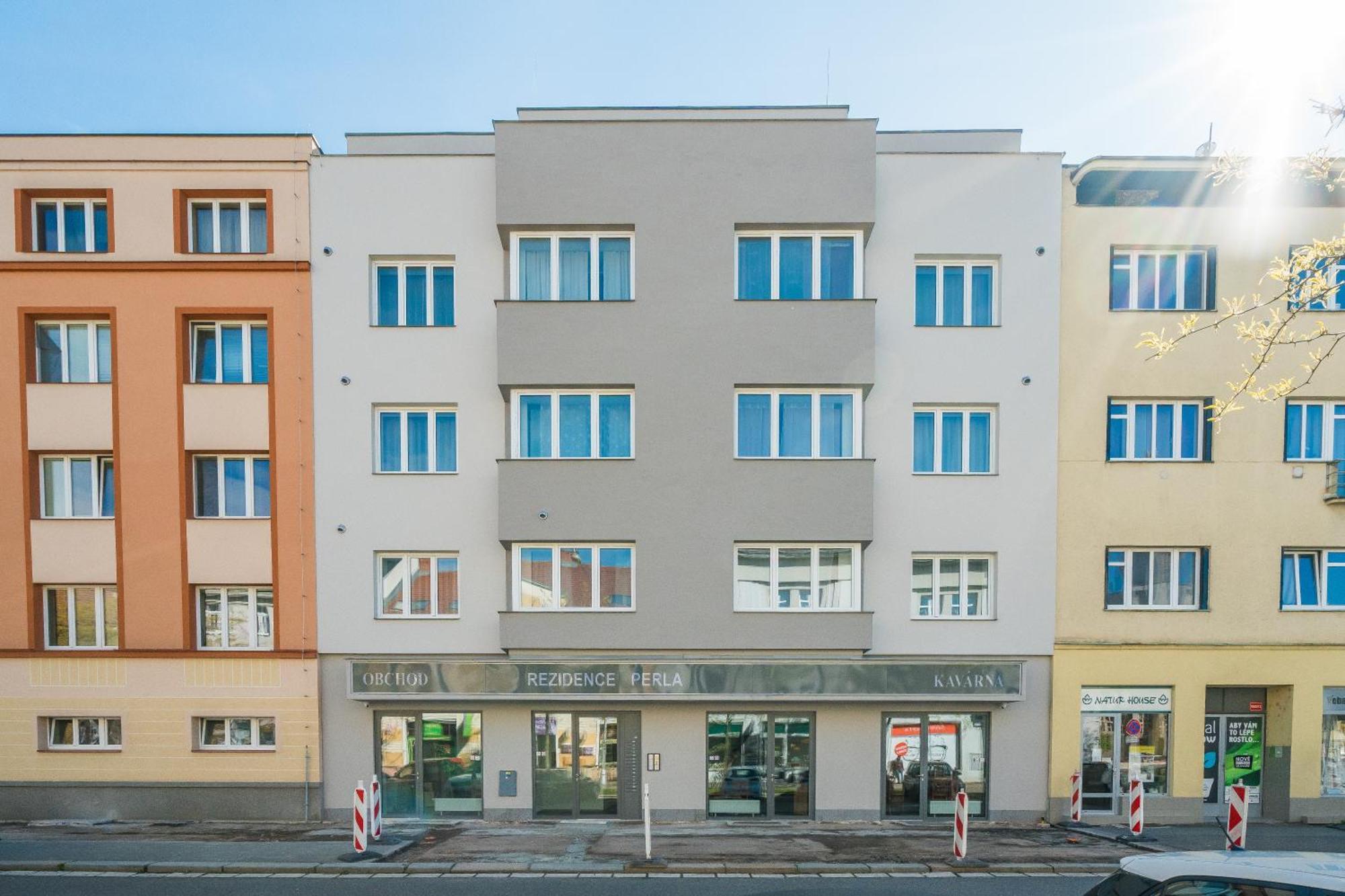 Perla Hradce 101 Apartment Hradec Kralove Bagian luar foto